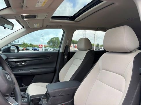 Used 2025 Honda CR-V EX image 11