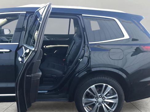 Certified 2025 Cadillac XT6 Premium Luxury w/ Platinum Package AWD/4WD image 29