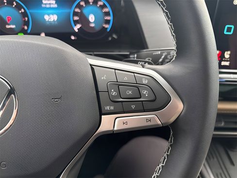 New 2026 Volkswagen Atlas Cross Sport SE image 16