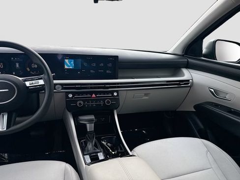 Certified 2026 Hyundai Tucson SE FWD image 22
