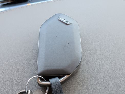 New 2026 Kia Carnival EX image 38