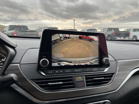 Used 2024 Nissan Altima 2.5 SV image 44