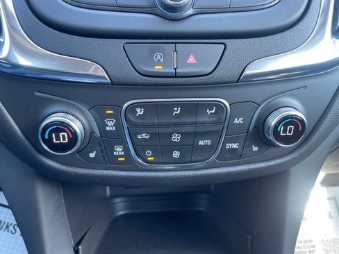 Used 2024 Chevrolet Equinox LT image 24