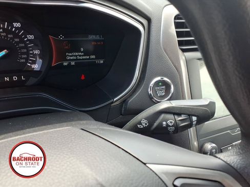 Used 2020 Ford Fusion SE FWD image 21
