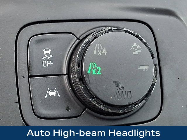 Used 2018 Chevrolet Traverse Premier w/ Redline Edition AWD/4WD image 17