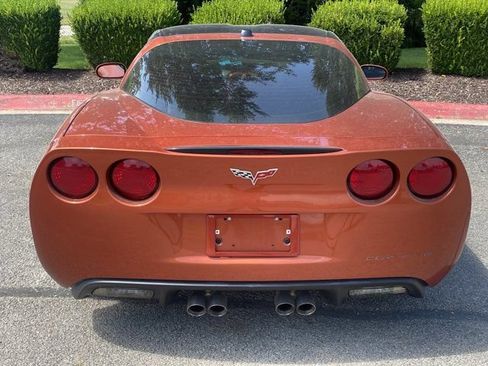 Used 2005 Chevrolet Corvette Coupe w/ Preferred Equipment Group RWD image 5