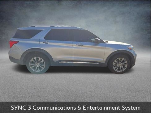 Used 2022 Ford Explorer Limited AWD/4WD image 4