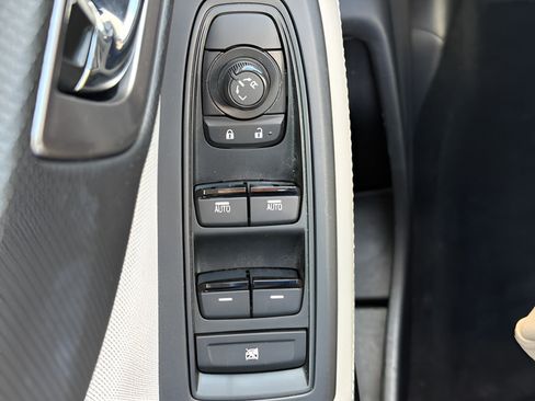Used 2023 Subaru Forester Premium AWD/4WD image 15