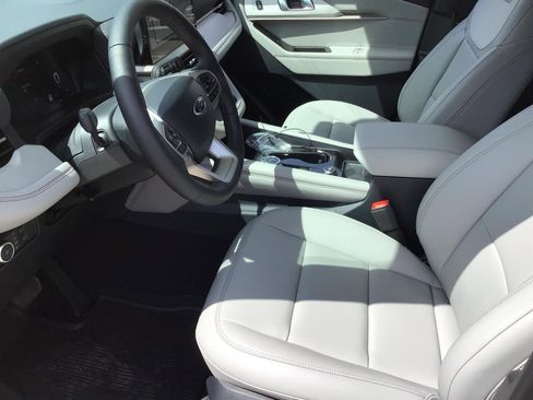 New 2026 Ford Explorer Active image 3