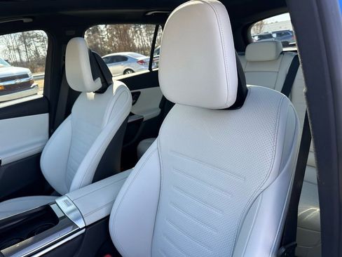 Used 2023 Mercedes-Benz GLC 300 image 14