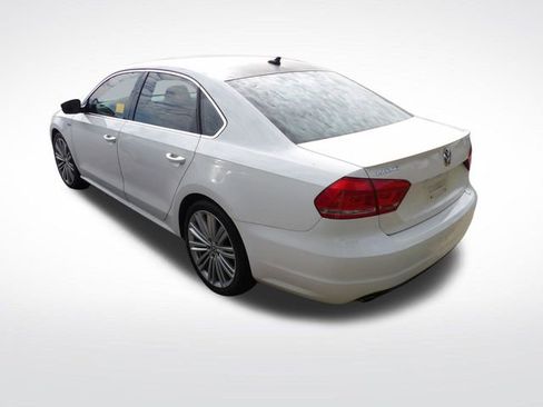 Used 2014 Volkswagen Passat 1.8T Sport image 8