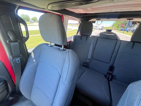 Certified 2025 Jeep Wrangler Sahara image 27