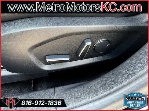 Used 2018 Ford Fusion SE w/ Fusion SE Technology Package image 26