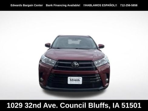 Used 2017 Toyota Highlander SE AWD/4WD image 2