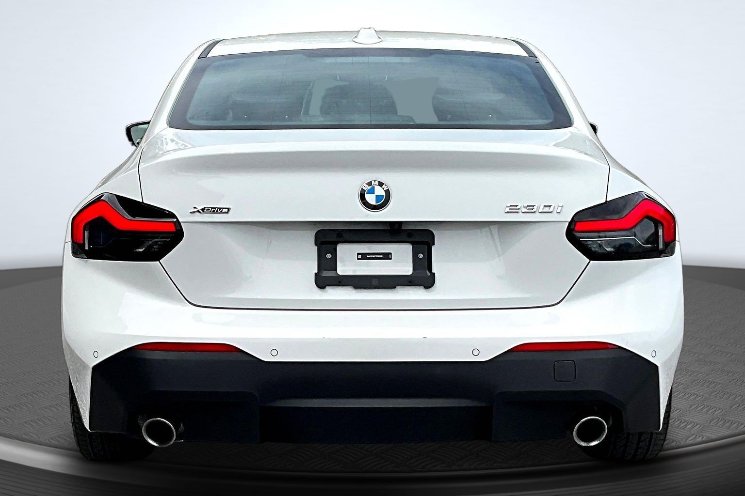 Used 2026 BMW 230i xDrive Coupe AWD/4WD image 4