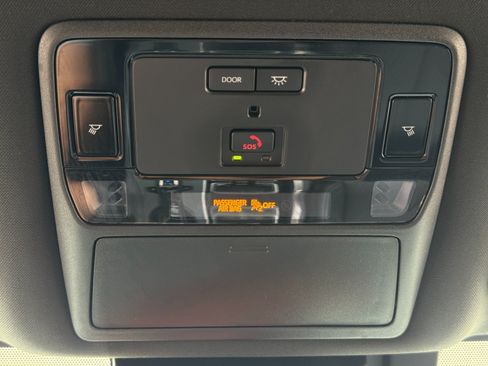 Used 2024 Lexus TX 500h AWD w/ Technology Package image 33