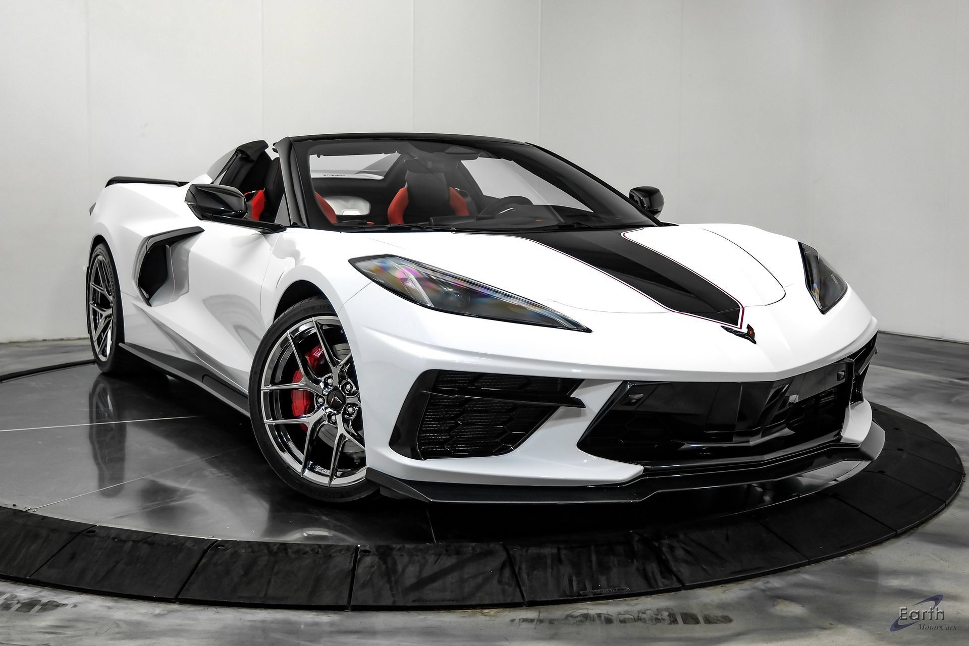 Used 2024 Chevrolet Corvette Stingray Premium Conv w/ Z51 Performance Package RWD image 31