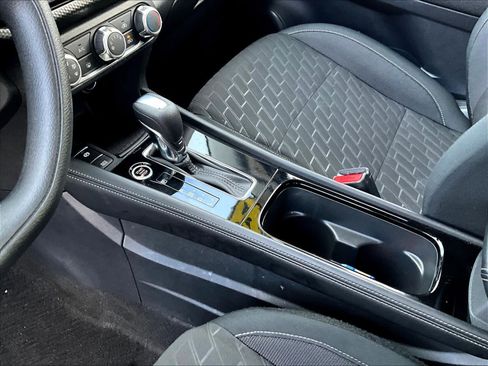 Used 2024 Nissan Kicks SV image 20