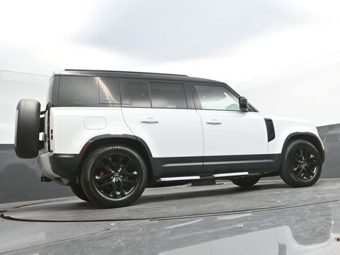 Used 2021 Land Rover Defender 110 S image 38