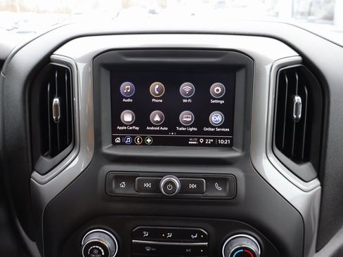 Used 2024 Chevrolet Silverado 2500 Custom w/ Custom Value Package image 11