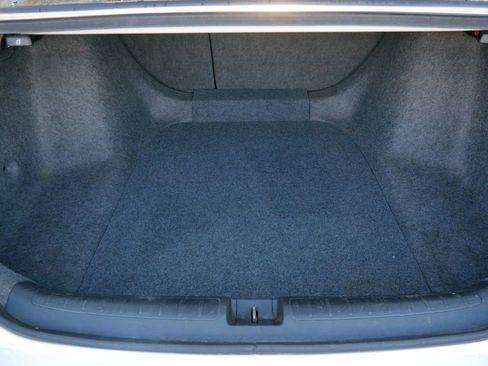 Used 2018 Honda Accord Touring image 19