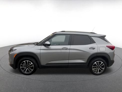 Used 2025 Chevrolet TrailBlazer LT image 9