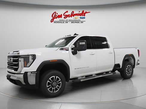 Used 2025 GMC Sierra 2500 SLE AWD/4WD image 2