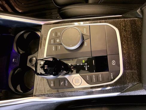 Certified 2022 BMW 330i Sedan w/ Premium Package image 15