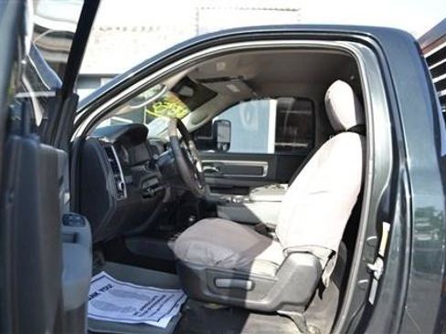 Used 2017 RAM 2500 Tradesman w/ Chrome Appearance Group AWD/4WD image 13