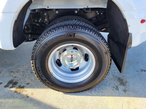 Used 2025 Ford F350 XLT image 24