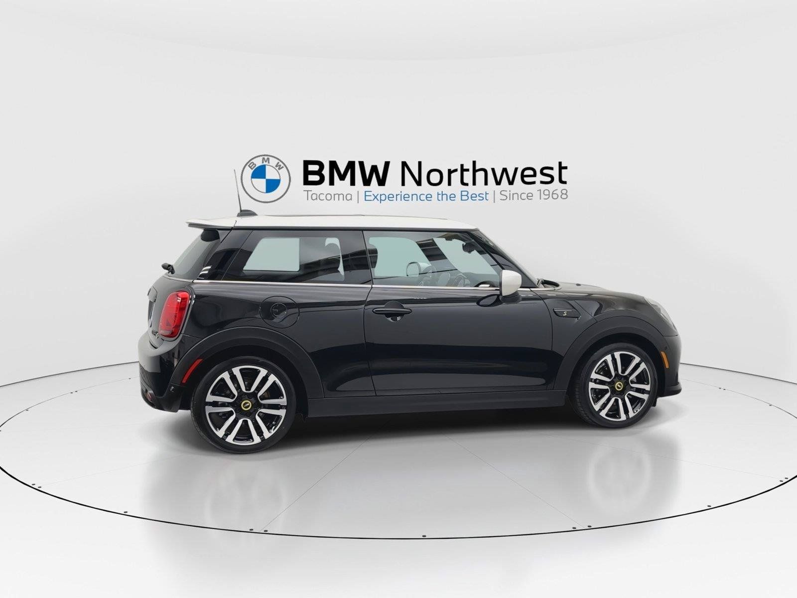 Used 2023 MINI Cooper SE FWD image 4