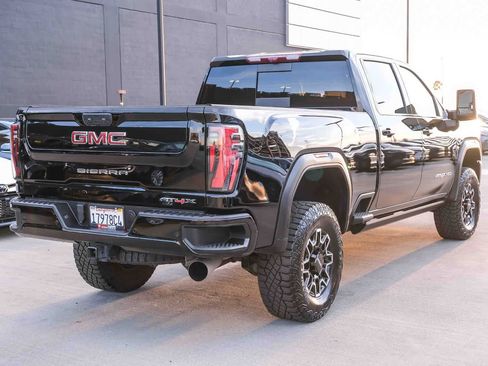 Used 2025 GMC Sierra 2500 AT4X AWD/4WD image 4