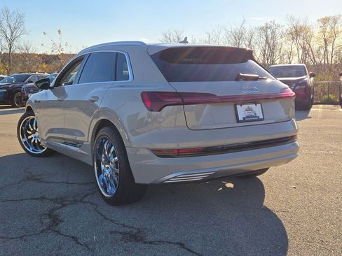Used 2019 Audi e-tron Premium Plus image 15
