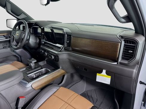 New 2026 Chevrolet Silverado 1500 High Country w/ High Country Premium Package AWD/4WD image 30