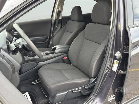 Used 2017 Honda HR-V EX image 12