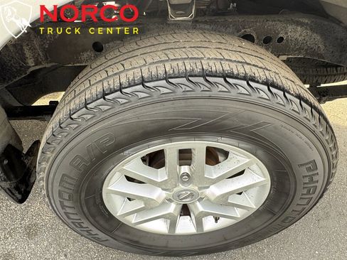 Used 2017 Nissan Frontier SV image 11