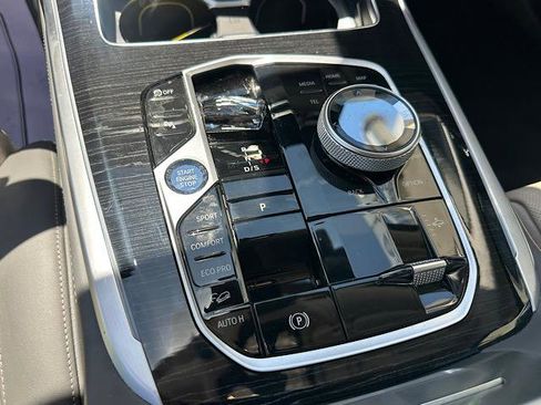 Certified 2024 BMW X7 M60i w/ Executive Package AWD/4WD image 29