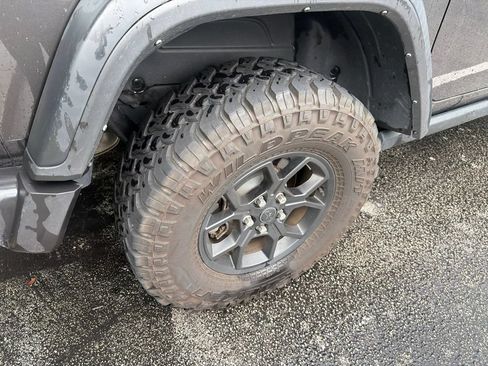 Used 2024 Jeep Wrangler Sport AWD/4WD image 11