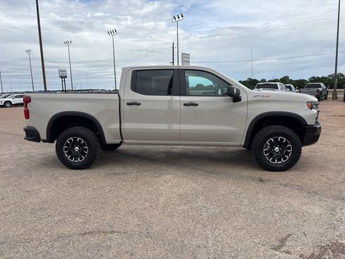 New 2026 Chevrolet Silverado 1500 ZR2 AWD/4WD image 7