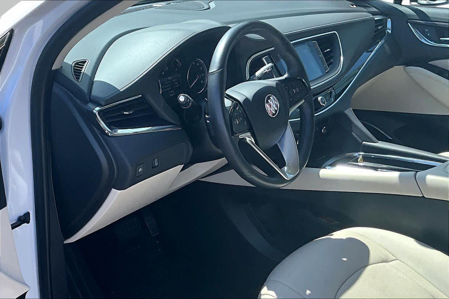 Used 2024 Buick Enclave Essence FWD image 34