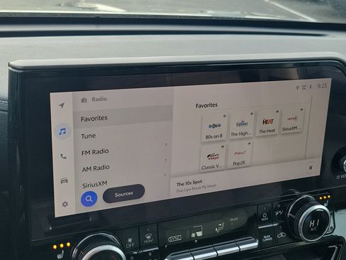 Used 2023 Toyota Highlander Limited image 28