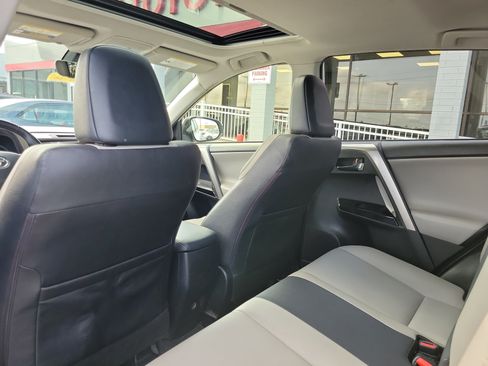 Used 2018 Toyota RAV4 Limited w/ Advanced Technology Package AWD/4WD image 14