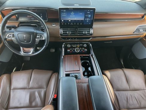 Certified 2023 Lincoln Navigator Reserve image 15