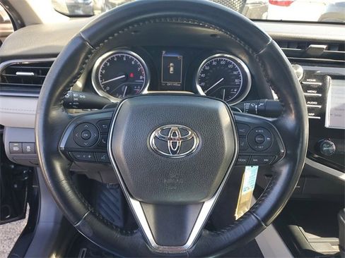 Used 2019 Toyota Camry SE image 22