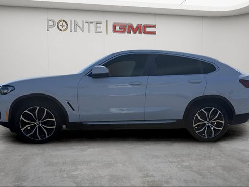 Used 2023 BMW X4 xDrive30i w/ Parking Assistance Package AWD/4WD image 10