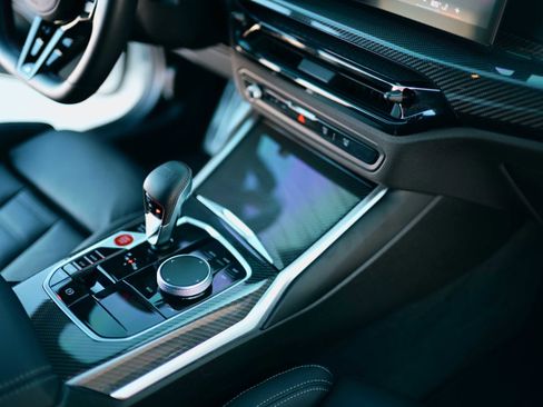 Used 2025 BMW M2 w/ Lighting Package image 22