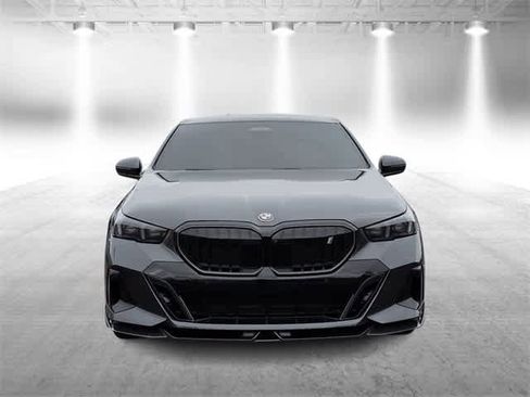 Used 2025 BMW i5 xDrive40 w/ M Sport Package image 3