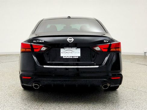 Used 2021 Nissan Altima 2.5 SV w/ SV Premium Package FWD image 6