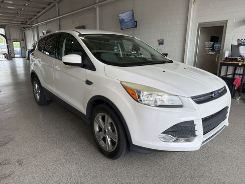 Used 2014 Ford Escape SE FWD image 2
