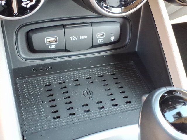 New 2026 Hyundai Venue SEL FWD image 10